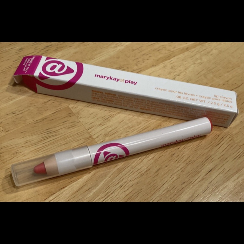 Mary Kay At Play Lip Crayon Coral Me Crazy #069249 New In Box